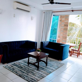 Lovely 1 bedroom beach front apartment